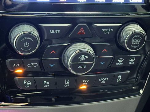 Used 2020 Jeep Grand Cherokee High Altitude AWD/4WD image 16