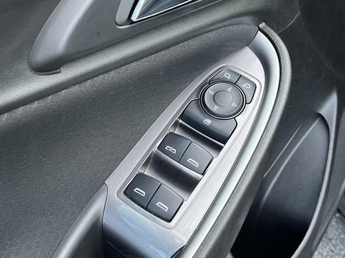 Used 2022 Chevrolet Malibu LT image 24