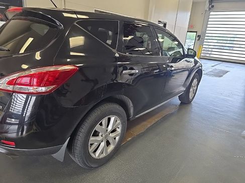 Used 2011 Nissan Murano S AWD/4WD image 3