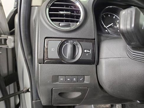 Used 2014 Chevrolet Captiva Sport LTZ image 24