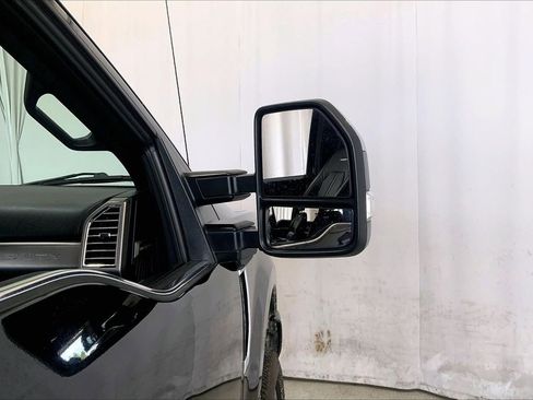 Used 2017 Ford F250 Platinum w/ Platinum Ultimate Package AWD/4WD image 11