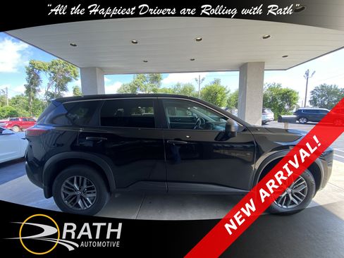 Used 2021 Nissan Rogue S FWD image 10