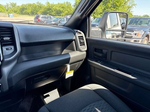 New 2026 RAM 3500 Tradesman w/ Chrome Appearance Group A AWD/4WD image 25