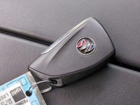 Used 2023 Buick Envision Essence image 33