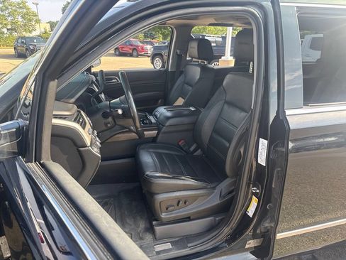 Used 2019 GMC Yukon Denali w/ Denali Ultimate Black Edition AWD/4WD image 21