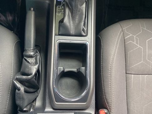 Used 2017 Toyota Tacoma TRD Off-Road w/ Tow Package (A/T) AWD/4WD image 25