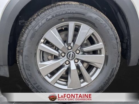 Used 2025 Nissan Pathfinder SV FWD image 29
