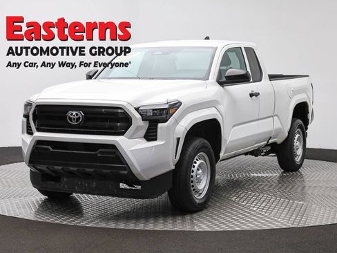 Used 2024 Toyota Tacoma SR RWD image 1