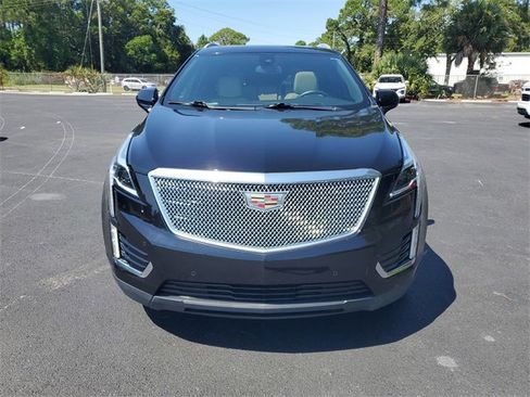 Used 2017 Cadillac XT5 Premium Luxury image 2