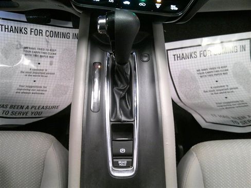 Used 2017 Honda HR-V EX image 17