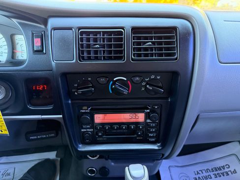 Used 2003 Toyota Tacoma 4x4 Double Cab image 27