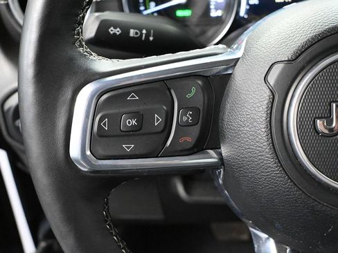 Used 2023 Jeep Wrangler Unlimited Sahara w/ Cold Weather Group image 27