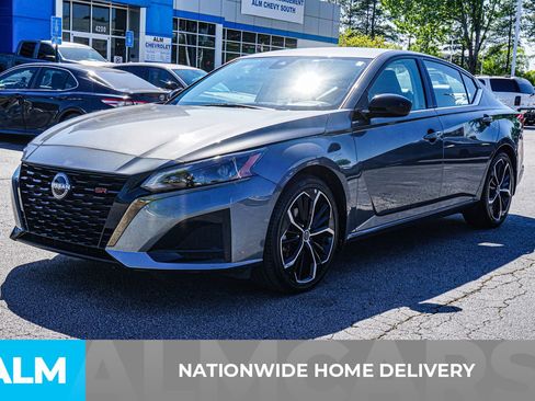 Used 2025 Nissan Altima 2.5 SR FWD image 6