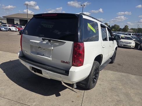 Used 2014 GMC Yukon SLE image 5