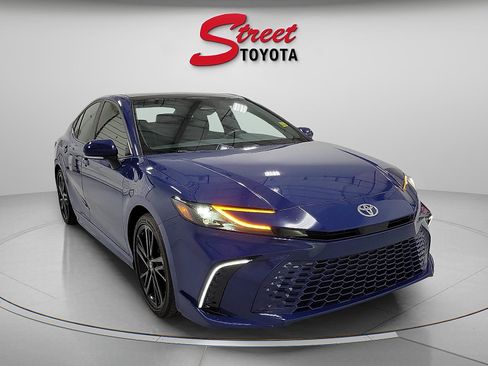 Certified 2025 Toyota Camry XSE FWD image 5
