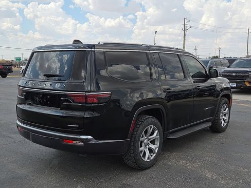 Used 2022 Jeep Wagoneer Series II RWD image 5
