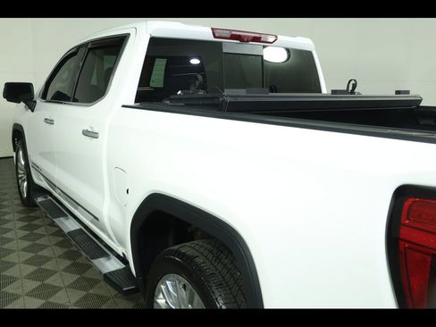 Used 2024 GMC Sierra 1500 Denali w/ Technology Package AWD/4WD image 15