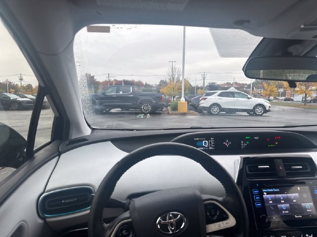 Used 2017 Toyota Prius Three w/ Advanced Technology Package FWD image 16