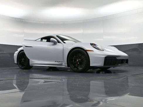 New 2026 Porsche 911 Carrera GTS RWD image 37