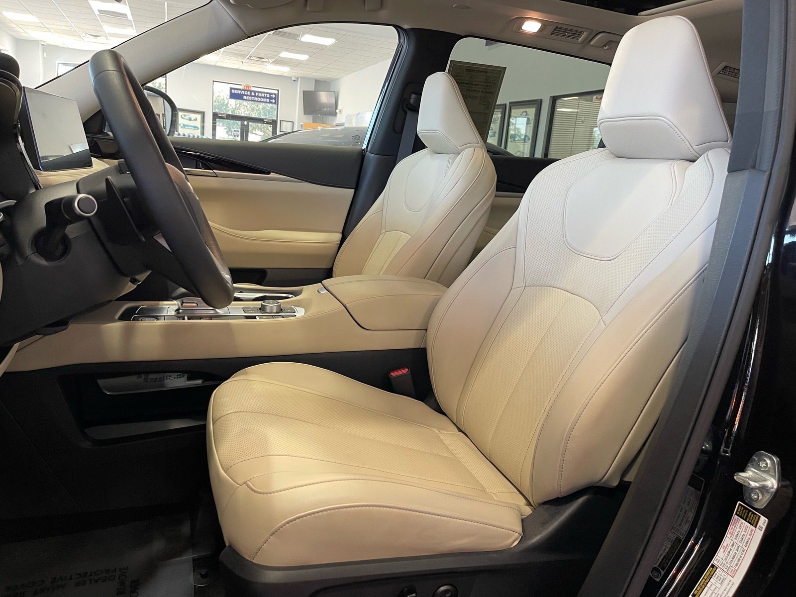 Used 2025 INFINITI QX60 Pure FWD image 25