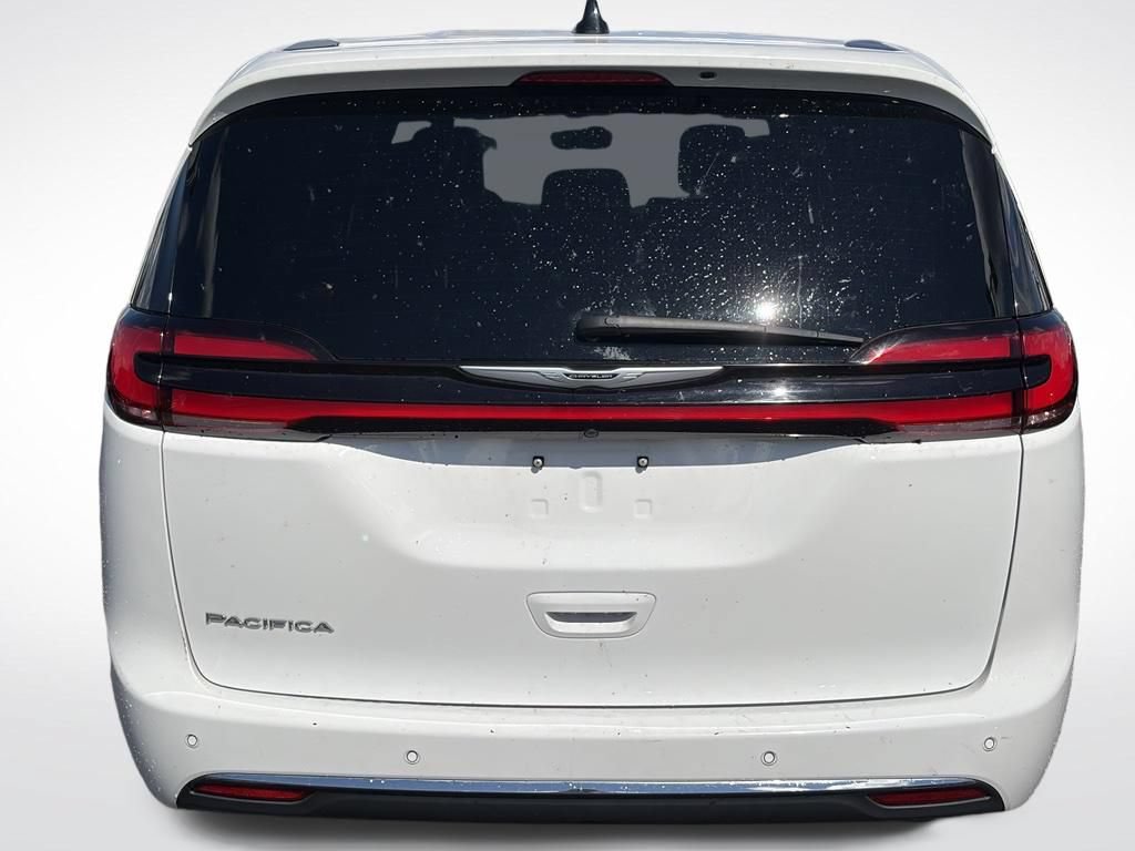 Certified 2025 Chrysler Pacifica Select FWD image 8