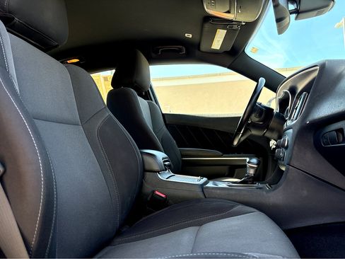 Used 2018 Dodge Charger SXT Plus image 9
