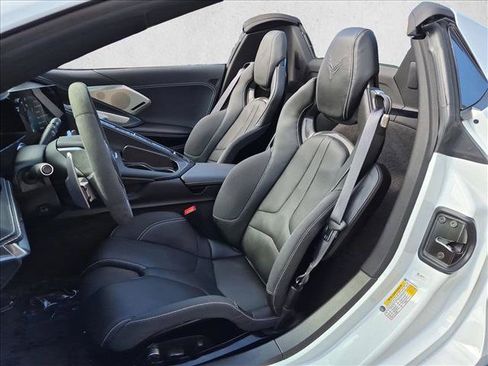 Used 2024 Chevrolet Corvette Z06 RWD image 16