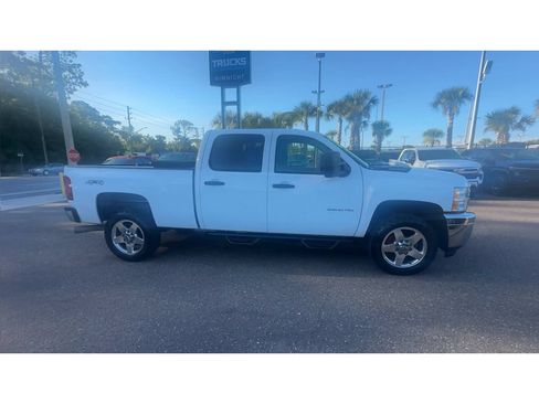 Used 2014 Chevrolet Silverado 2500 LT AWD/4WD image 9