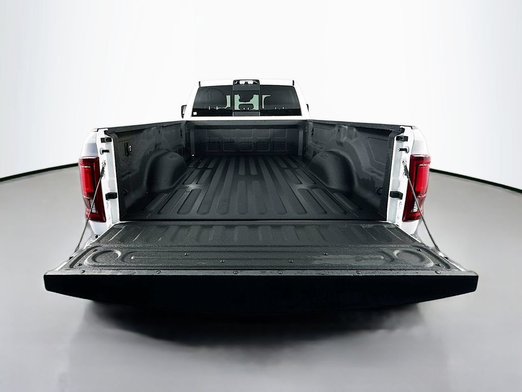 Used 2025 RAM 2500 Limited AWD/4WD image 29