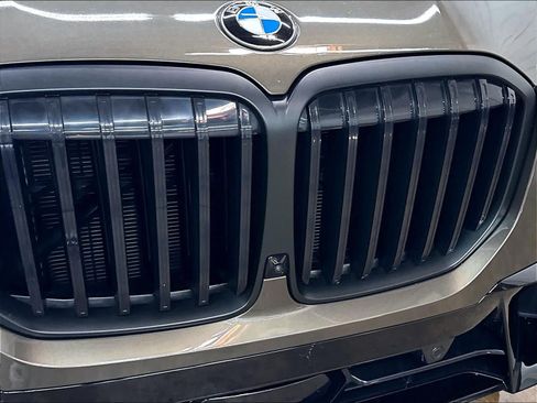 Used 2023 BMW X7 xDrive40i w/ Dynamic Handling Package AWD/4WD image 33