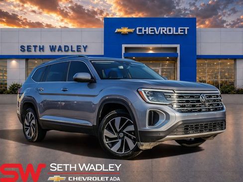 Used 2024 Volkswagen Atlas SEL AWD/4WD image 1