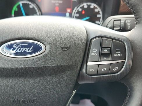 Used 2023 Ford Maverick Lariat w/ Lariat Luxury Package image 13