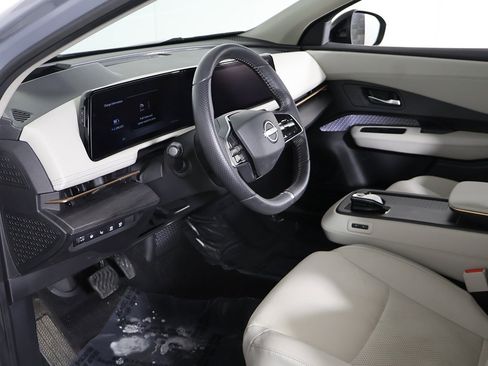 Used 2024 Nissan Ariya AWD image 24