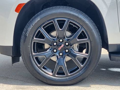 Used 2023 GMC Yukon Denali AWD/4WD image 10