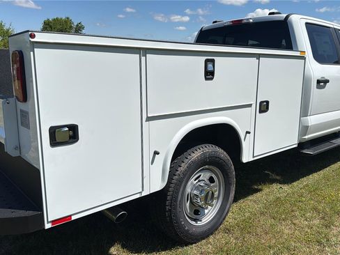New 2026 Ford F350 XL w/ XL Chrome Package AWD/4WD image 9