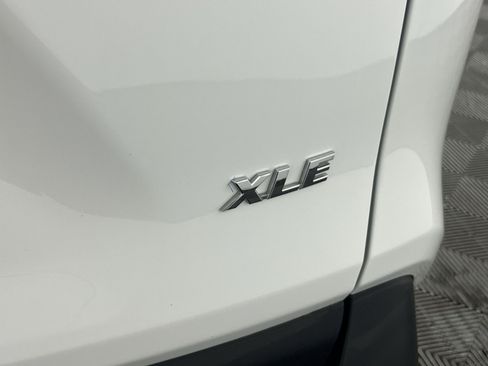 Used 2025 Toyota RAV4 XLE FWD image 28
