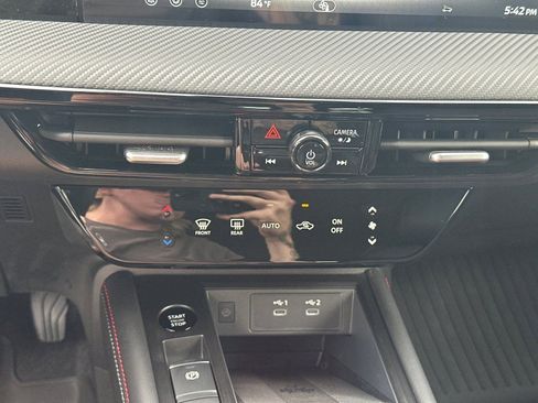 New 2026 Nissan Kicks SR image 29