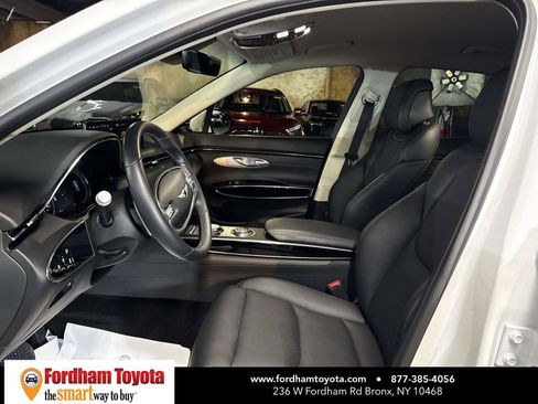 Used 2025 Genesis GV70 2.5T AWD/4WD image 19