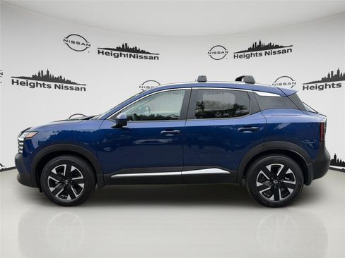 Used 2023 Nissan Kicks S FWD image 2