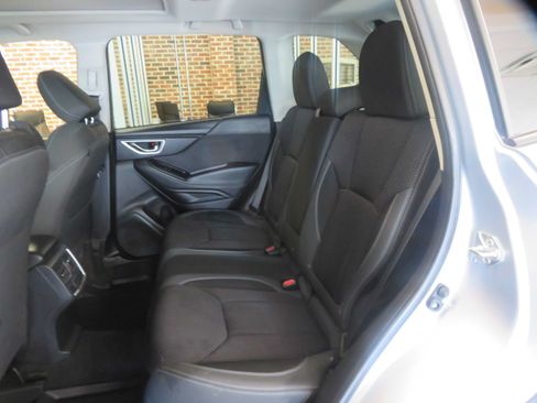 Used 2023 Subaru Forester Premium AWD/4WD image 19