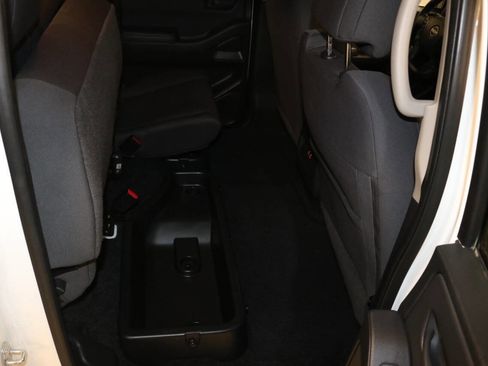 Used 2022 Nissan Frontier S image 61