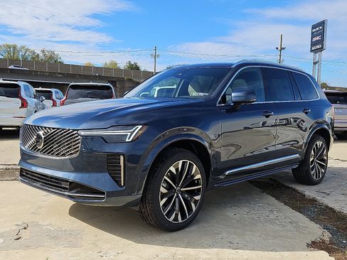 New 2026 Volvo XC90 B6 Plus w/ Protection Package Premier image 3