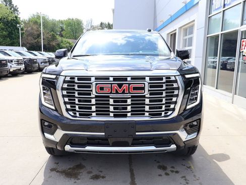 New 2026 GMC Yukon XL Denali w/ Denali Reserve Package AWD/4WD image 5