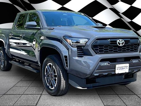 Used 2024 Toyota Tacoma TRD Sport w/ TRD Sport Upgrade Package AWD/4WD image 11