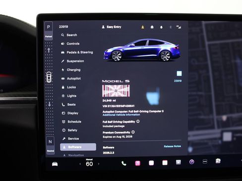 Used 2021 Tesla Model S Plaid image 17