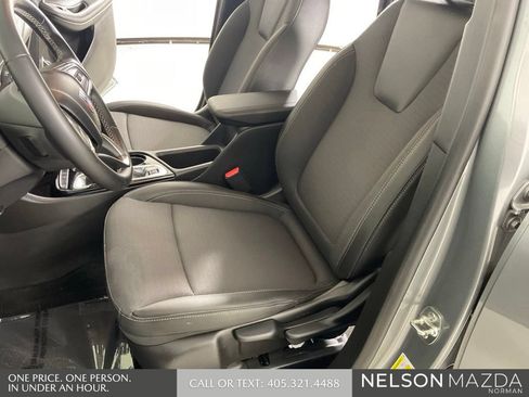 Used 2025 Buick Encore GX Preferred FWD image 25
