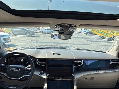 Used 2022 Jeep Grand Wagoneer Series I w/ Flexible Seating Group image 22