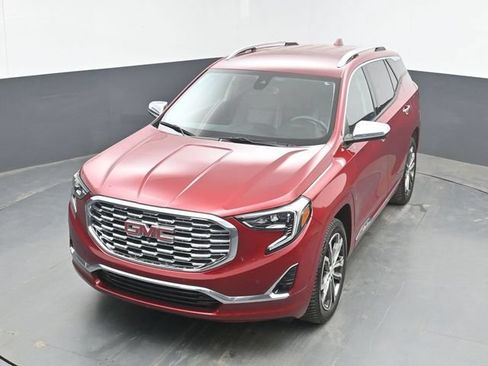 Used 2018 GMC Terrain Denali w/ Advanced Safety Package AWD/4WD image 15