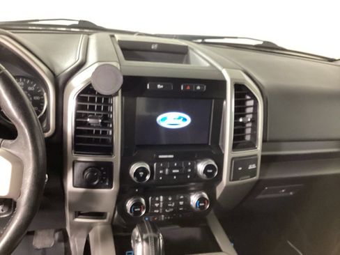 Used 2018 Ford F150 Lariat w/ Equipment Group 502A Luxury AWD/4WD image 16