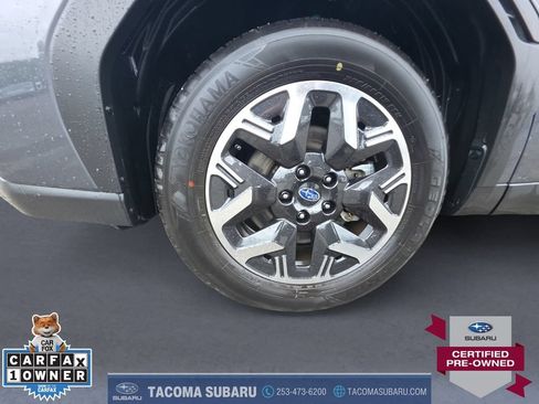 Used 2025 Subaru Forester Premium AWD/4WD image 9